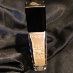 Lancôme Teint Miracle Foundation